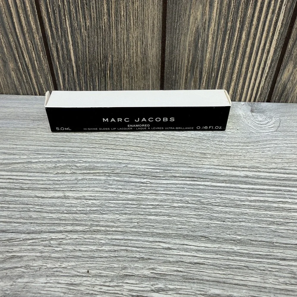 Marc Jacobs Enamored Lip Gloss 302 Allow Me 5ml 0.16oz New In Box Authentic